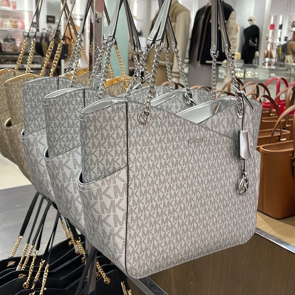 Michael Kors Jet Set Travel Large Chained Tote Shoulder Bag MK 
Silver

NWT - Picture 7 of 16